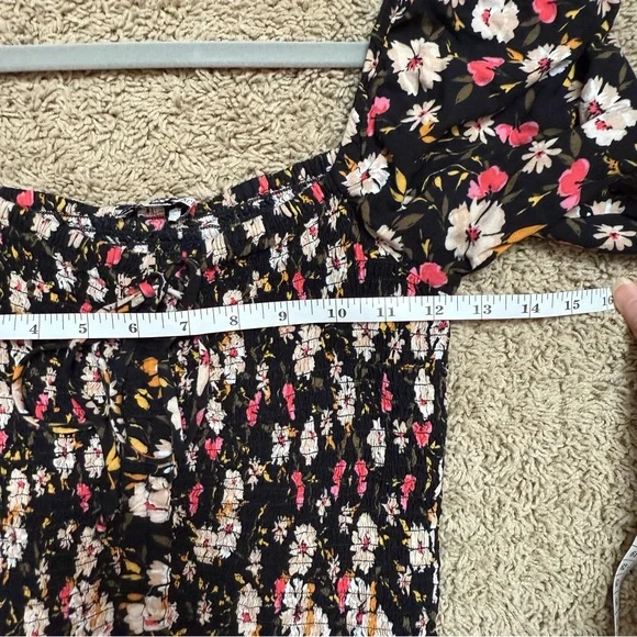 Patrons of Peace Smocked Floral Blouse - Picture 8 of 8